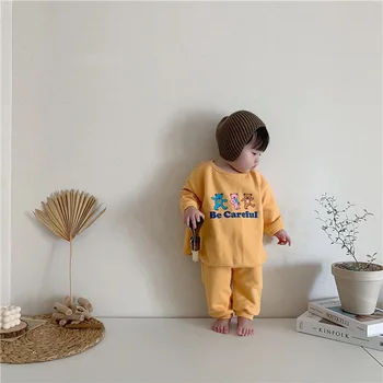 Ir 2021. Rudens garām Piedurknēm Topi + Bikses Bērniem, 2gab Uzvalks Lācis Drukāt sporta Krekls Zēniem Un Meitenēm Gadījuma Bikses Bērnu Apģērbu Komplekts