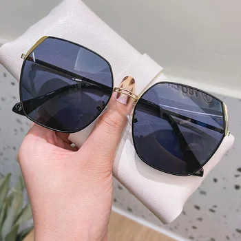 Ir 2021. Trending Lielgabarīta Saulesbrilles Sieviešu Vintage Slīpums Saules Brilles Vīriešiem Zīmola Dizaineru Modes Āra Žalūzijas Oculos UV400