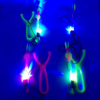 Pārdod Bērnu Plastmasas Kaķene Zilu LED Gaismas Raķešu Bērnu Āra Rotaļlietas, Kaķene, kas Peld Pasaku Sēņu Brīvdienu Laimīgs Laiks